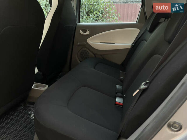 Сірий Рено Зое, об'ємом двигуна 0 л та пробігом 96 тис. км за 7200 $, фото 12 на Automoto.ua