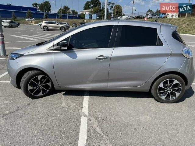 Серый Рено Зое, объемом двигателя 0 л и пробегом 115 тыс. км за 12763 $, фото 8 на Automoto.ua