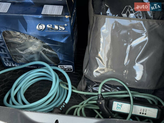 Сірий Рено Зое, об'ємом двигуна 0 л та пробігом 104 тис. км за 6199 $, фото 33 на Automoto.ua