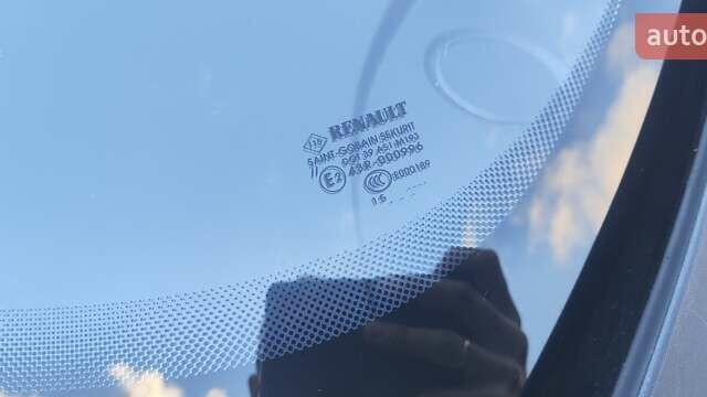 Сірий Рено Зое, об'ємом двигуна 0 л та пробігом 58 тис. км за 7700 $, фото 31 на Automoto.ua