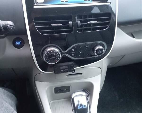 Сірий Рено Зое, об'ємом двигуна 0 л та пробігом 159 тис. км за 5799 $, фото 16 на Automoto.ua