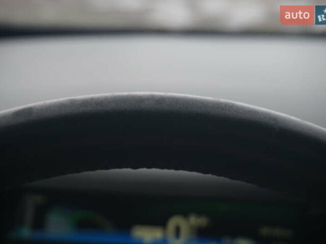 Серый Рено Зое, объемом двигателя 0 л и пробегом 98 тыс. км за 7200 $, фото 30 на Automoto.ua