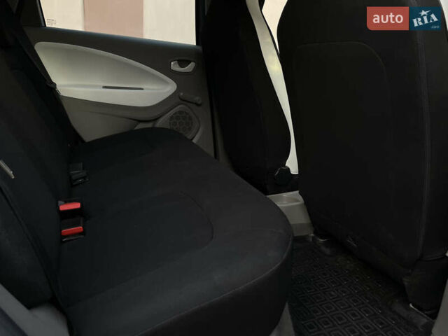 Сірий Рено Зое, об'ємом двигуна 0 л та пробігом 96 тис. км за 7200 $, фото 16 на Automoto.ua