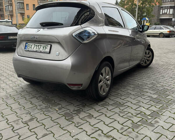 Рено Зое 2015 в Хмельницком на Automoto.ua Серый Рено Зое, объемом двигателя 0 л и пробегом 84 тыс. км за 7500 $, фото 4 на Automoto.ua