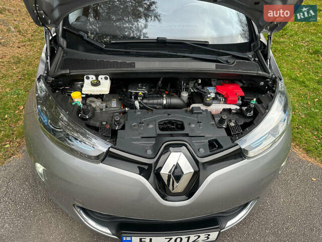 Сірий Рено Зое, об'ємом двигуна 0 л та пробігом 105 тис. км за 6800 $, фото 6 на Automoto.ua