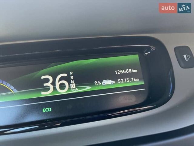 Сірий Рено Зое, об'ємом двигуна 0 л та пробігом 126 тис. км за 7000 $, фото 8 на Automoto.ua
