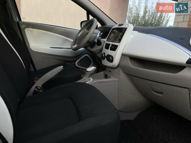 Сірий Рено Зое, об'ємом двигуна 0 л та пробігом 96 тис. км за 7200 $, фото 17 на Automoto.ua