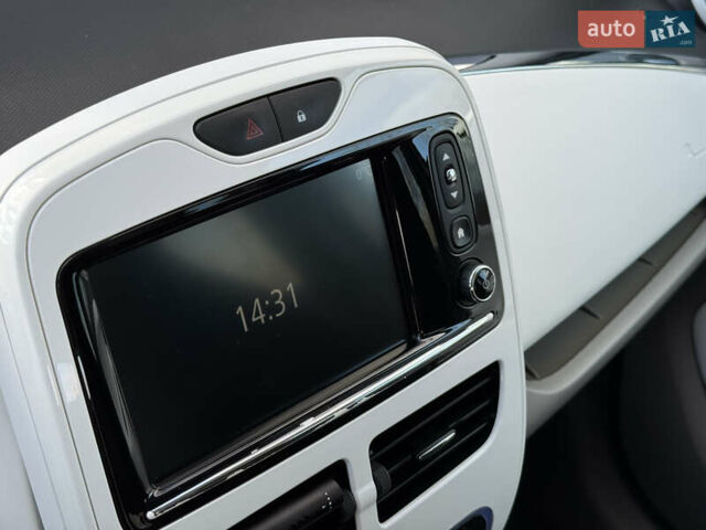 Сірий Рено Зое, об'ємом двигуна 0 л та пробігом 104 тис. км за 6199 $, фото 18 на Automoto.ua