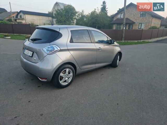 Сірий Рено Зое, об'ємом двигуна 0 л та пробігом 39 тис. км за 7000 $, фото 27 на Automoto.ua