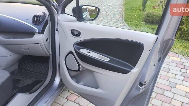 Сірий Рено Зое, об'ємом двигуна 0 л та пробігом 58 тис. км за 7700 $, фото 20 на Automoto.ua