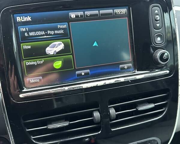 Серый Рено Зое, объемом двигателя 0 л и пробегом 85 тыс. км за 6850 $, фото 9 на Automoto.ua