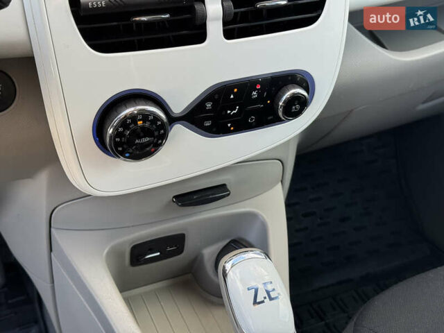 Сірий Рено Зое, об'ємом двигуна 0 л та пробігом 104 тис. км за 6199 $, фото 15 на Automoto.ua
