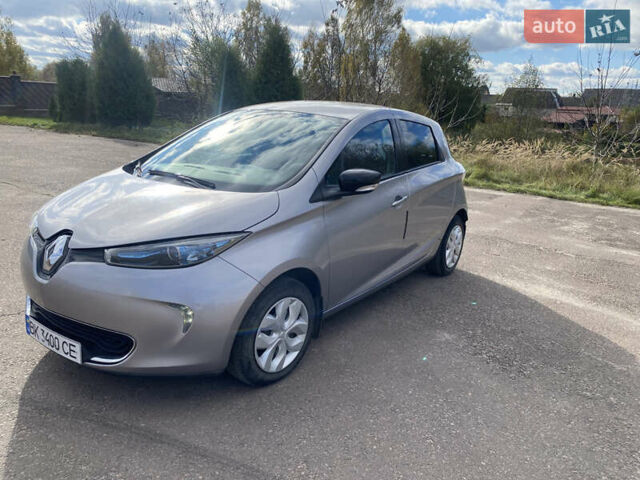 Сірий Рено Зое, об'ємом двигуна 0 л та пробігом 127 тис. км за 6900 $, фото 3 на Automoto.ua