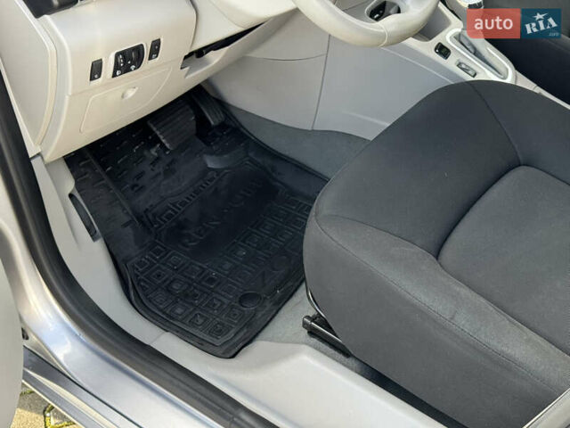 Сірий Рено Зое, об'ємом двигуна 0 л та пробігом 104 тис. км за 6199 $, фото 16 на Automoto.ua