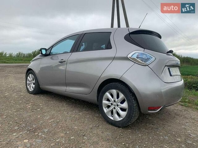 Серый Рено Зое, объемом двигателя 0 л и пробегом 181 тыс. км за 6100 $, фото 2 на Automoto.ua