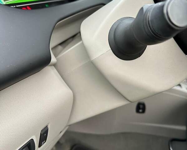 Рено Зое 2015 в Львове на Automoto.ua Серый Рено Зое, объемом двигателя 0 л и пробегом 132 тыс. км за 6700 $, фото 35 на Automoto.ua