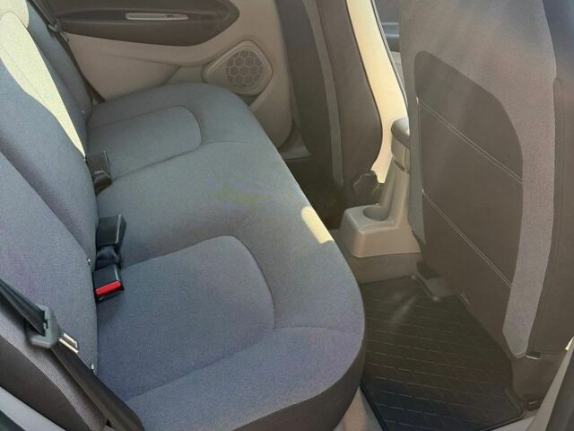 Сірий Рено Зое, об'ємом двигуна 0 л та пробігом 157 тис. км за 6400 $, фото 14 на Automoto.ua