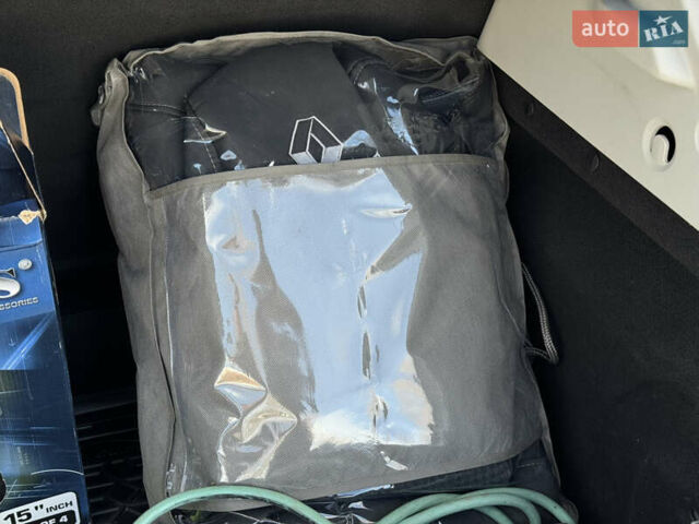 Сірий Рено Зое, об'ємом двигуна 0 л та пробігом 104 тис. км за 6199 $, фото 27 на Automoto.ua