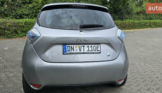 Рено Зое 2015 у Києві на Automoto.ua Сірий Рено Зое, об'ємом двигуна 0 л та пробігом 42 тис. км за 6200 $, фото 7 на Automoto.ua