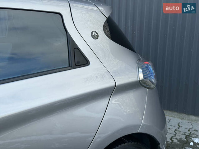 Сірий Рено Зое, об'ємом двигуна 0 л та пробігом 104 тис. км за 6199 $, фото 76 на Automoto.ua