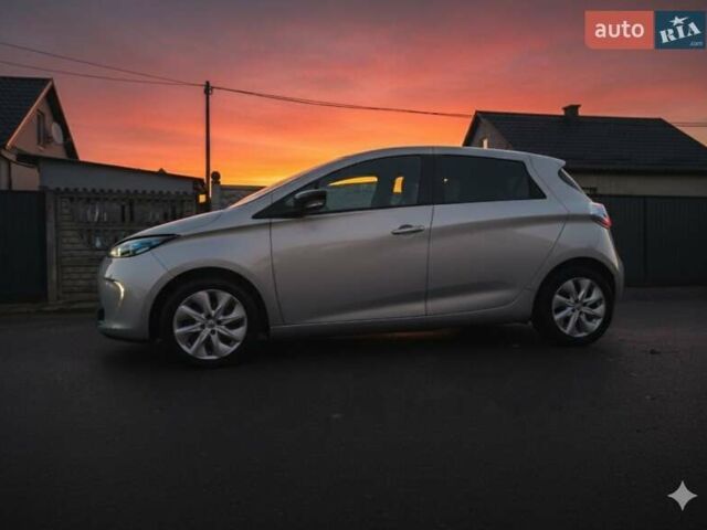 Сірий Рено Зое, об'ємом двигуна 0 л та пробігом 56 тис. км за 6700 $, фото 5 на Automoto.ua