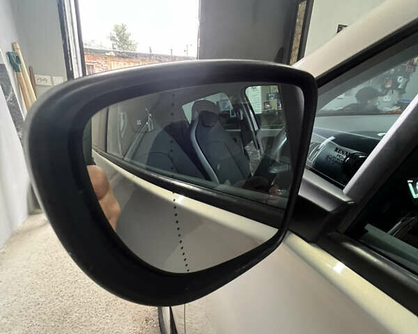 Сірий Рено Зое, об'ємом двигуна 0 л та пробігом 142 тис. км за 5950 $, фото 16 на Automoto.ua