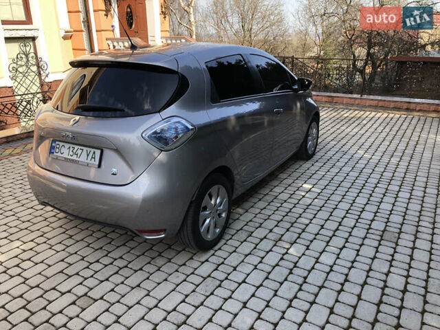 Сірий Рено Зое, об'ємом двигуна 0 л та пробігом 89 тис. км за 10000 $, фото 8 на Automoto.ua