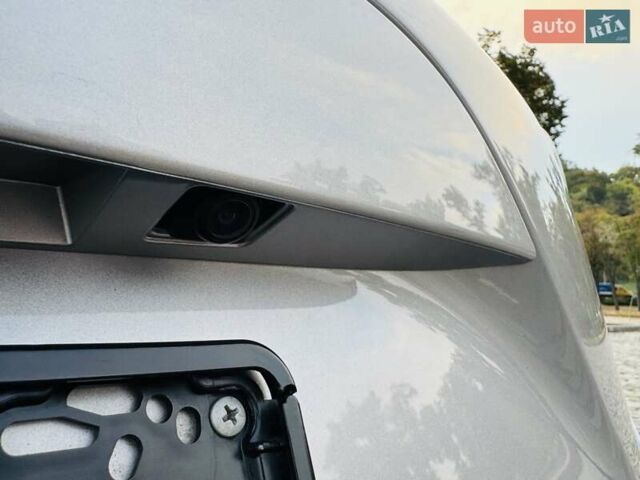 Серый Рено Зое, объемом двигателя 0 л и пробегом 85 тыс. км за 8444 $, фото 45 на Automoto.ua