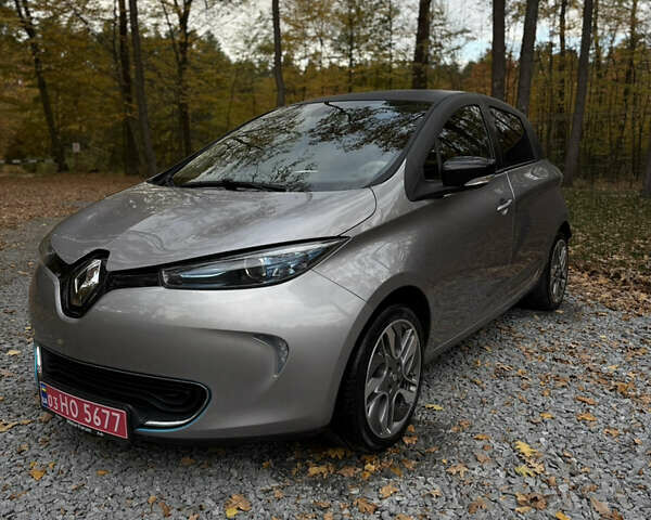 Сірий Рено Зое, об'ємом двигуна 0 л та пробігом 115 тис. км за 6499 $, фото 2 на Automoto.ua