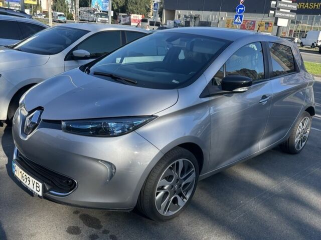 Серый Рено Зое, объемом двигателя 0 л и пробегом 160 тыс. км за 7900 $, фото 1 на Automoto.ua