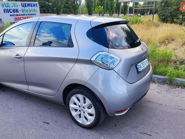 Сірий Рено Зое, об'ємом двигуна 0 л та пробігом 97 тис. км за 7800 $, фото 3 на Automoto.ua