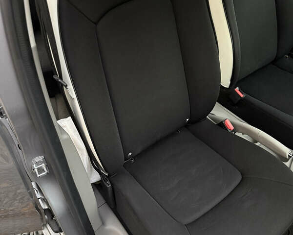 Сірий Рено Зое, об'ємом двигуна 0 л та пробігом 115 тис. км за 6499 $, фото 21 на Automoto.ua