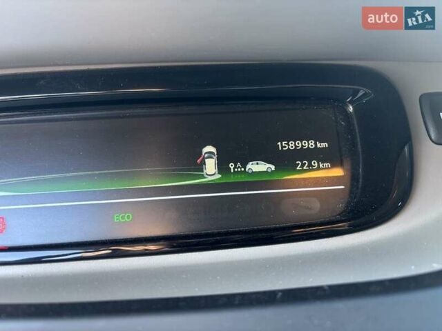 Серый Рено Зое, объемом двигателя 0 л и пробегом 160 тыс. км за 7900 $, фото 6 на Automoto.ua