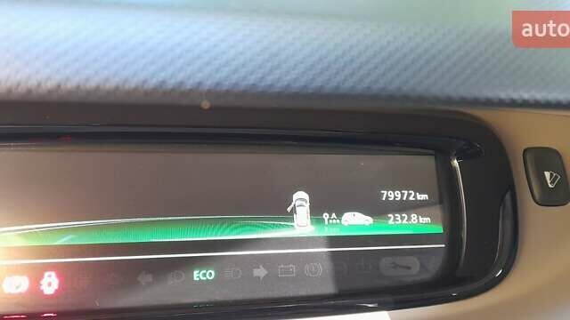 Серый Рено Зое, объемом двигателя 0 л и пробегом 80 тыс. км за 7200 $, фото 19 на Automoto.ua