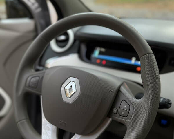 Сірий Рено Зое, об'ємом двигуна 0 л та пробігом 115 тис. км за 6499 $, фото 8 на Automoto.ua