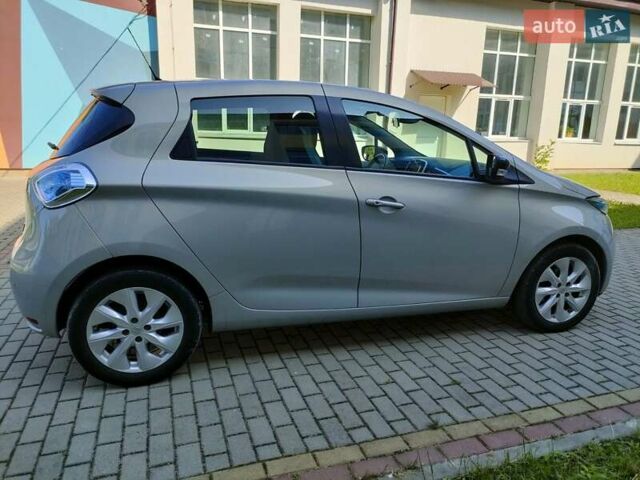 Сірий Рено Зое, об'ємом двигуна 0 л та пробігом 86 тис. км за 6800 $, фото 8 на Automoto.ua