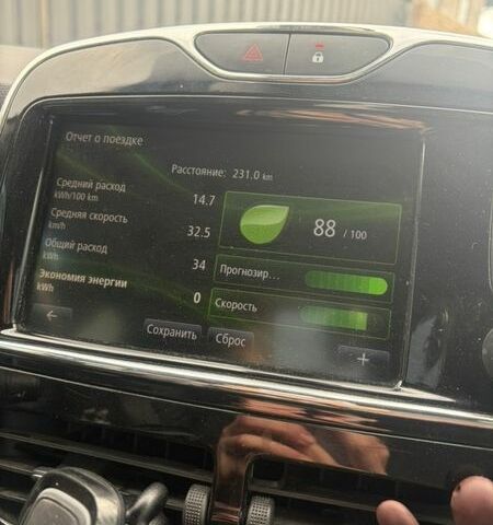 Серый Рено Зое, объемом двигателя 0 л и пробегом 85 тыс. км за 7500 $, фото 5 на Automoto.ua