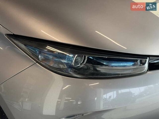 Серый Рено Зое, объемом двигателя 0 л и пробегом 61 тыс. км за 7300 $, фото 4 на Automoto.ua