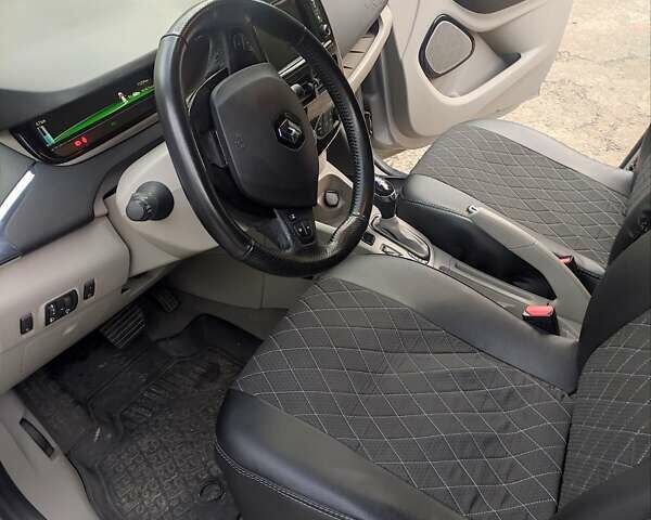 Сірий Рено Зое, об'ємом двигуна 0 л та пробігом 72 тис. км за 8000 $, фото 25 на Automoto.ua
