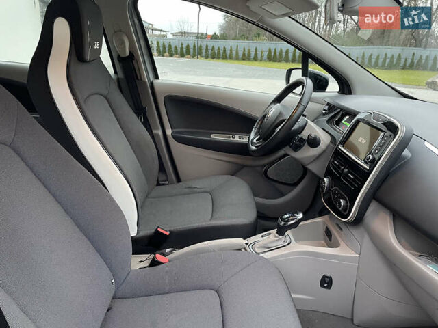 Сірий Рено Зое, об'ємом двигуна 0 л та пробігом 91 тис. км за 6999 $, фото 16 на Automoto.ua