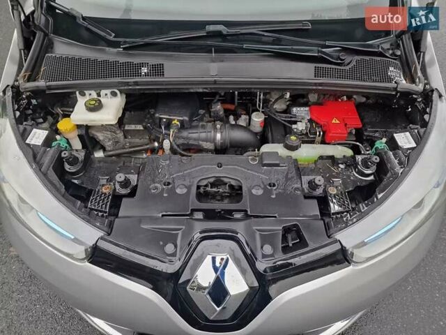 Сірий Рено Зое, об'ємом двигуна 0 л та пробігом 78 тис. км за 6550 $, фото 12 на Automoto.ua