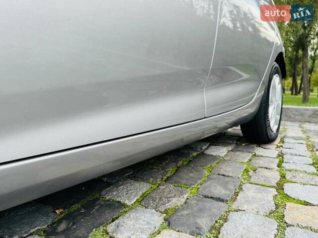 Серый Рено Зое, объемом двигателя 0 л и пробегом 85 тыс. км за 8444 $, фото 22 на Automoto.ua