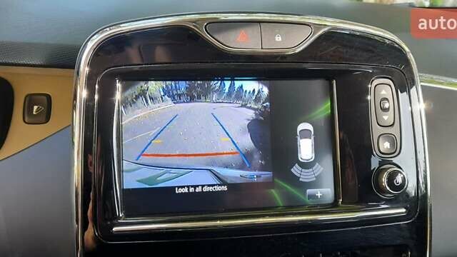 Серый Рено Зое, объемом двигателя 0 л и пробегом 80 тыс. км за 7200 $, фото 23 на Automoto.ua