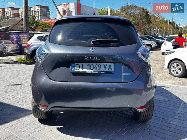 Серый Рено Зое, объемом двигателя 0 л и пробегом 127 тыс. км за 8900 $, фото 2 на Automoto.ua