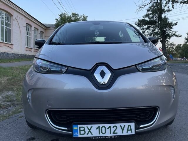 Сірий Рено Зое, об'ємом двигуна 0 л та пробігом 129 тис. км за 7000 $, фото 1 на Automoto.ua