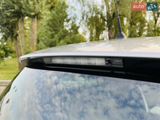 Серый Рено Зое, объемом двигателя 0 л и пробегом 85 тыс. км за 8444 $, фото 46 на Automoto.ua