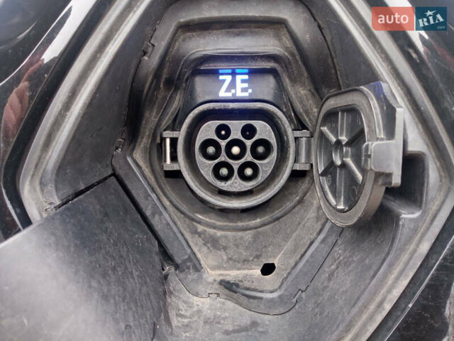 Сірий Рено Зое, об'ємом двигуна 0 л та пробігом 110 тис. км за 6300 $, фото 17 на Automoto.ua