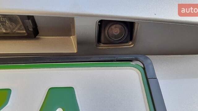 Серый Рено Зое, объемом двигателя 0 л и пробегом 80 тыс. км за 7200 $, фото 12 на Automoto.ua