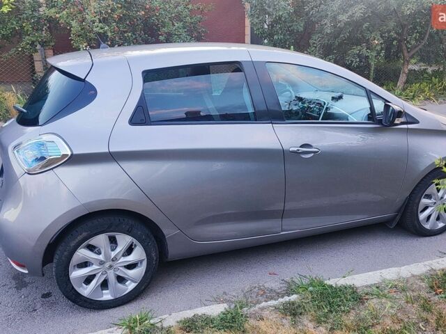 Сірий Рено Зое, об'ємом двигуна 0 л та пробігом 96 тис. км за 7700 $, фото 2 на Automoto.ua