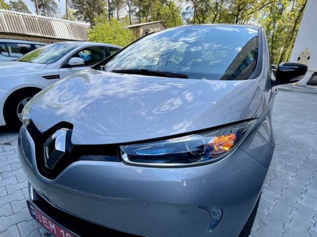 Сірий Рено Зое, об'ємом двигуна 0 л та пробігом 82 тис. км за 7700 $, фото 1 на Automoto.ua